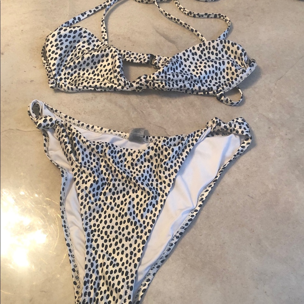 Kendall and Kyle Spotted Two-Piece hi rise Bikini Set in cream and Black sz M